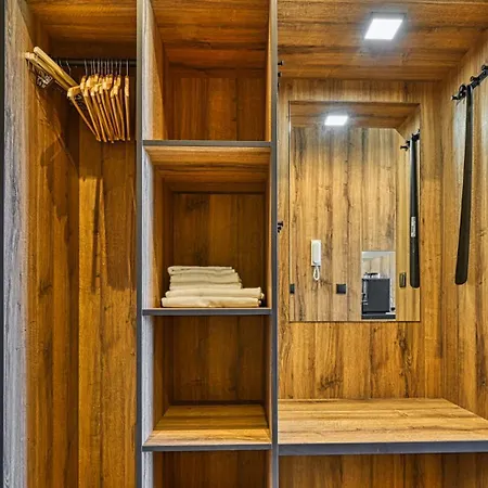 Sky 7 Z Ogolnodostepna Sauna - 5d *