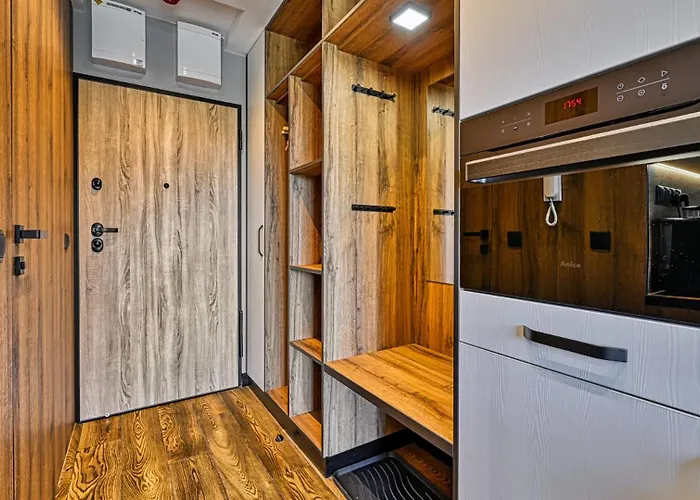 Sky 7 Z Ogolnodostepna Sauna - 5d